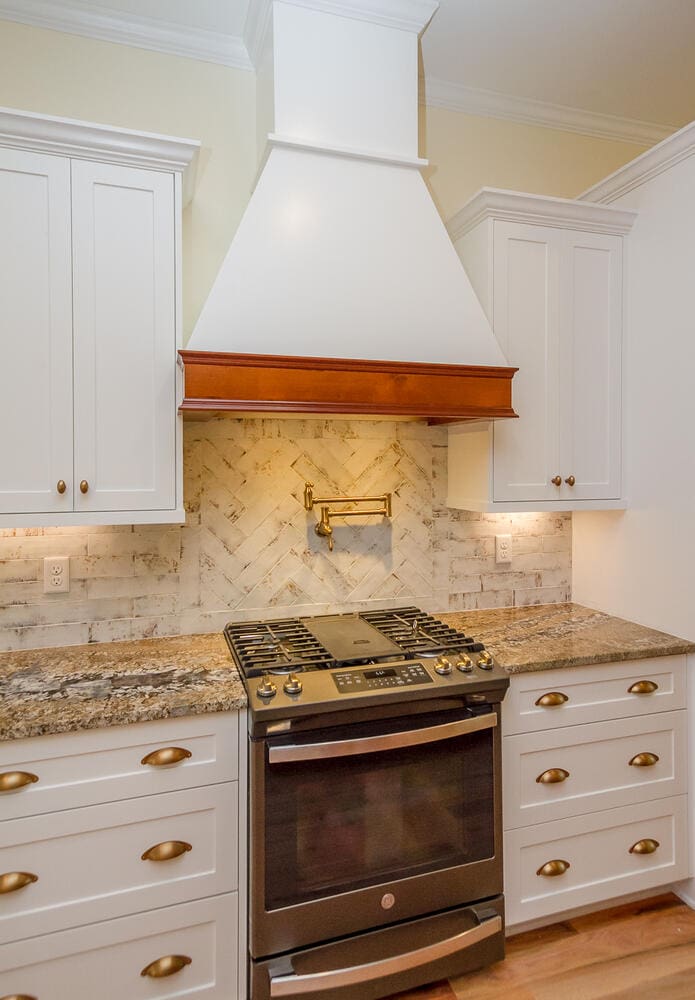 1022-Bartram-Ridge-Evans-GA-large-020-005-Kitchen-696x1000-72dpi